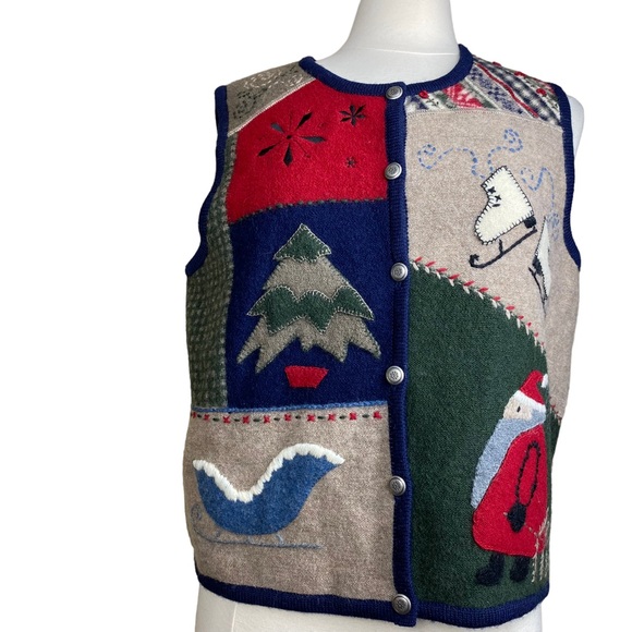 Woolrich Sweaters - Woolrich Christmas Vest Wool Women’s Sz Medium Patchwork Country Primitive